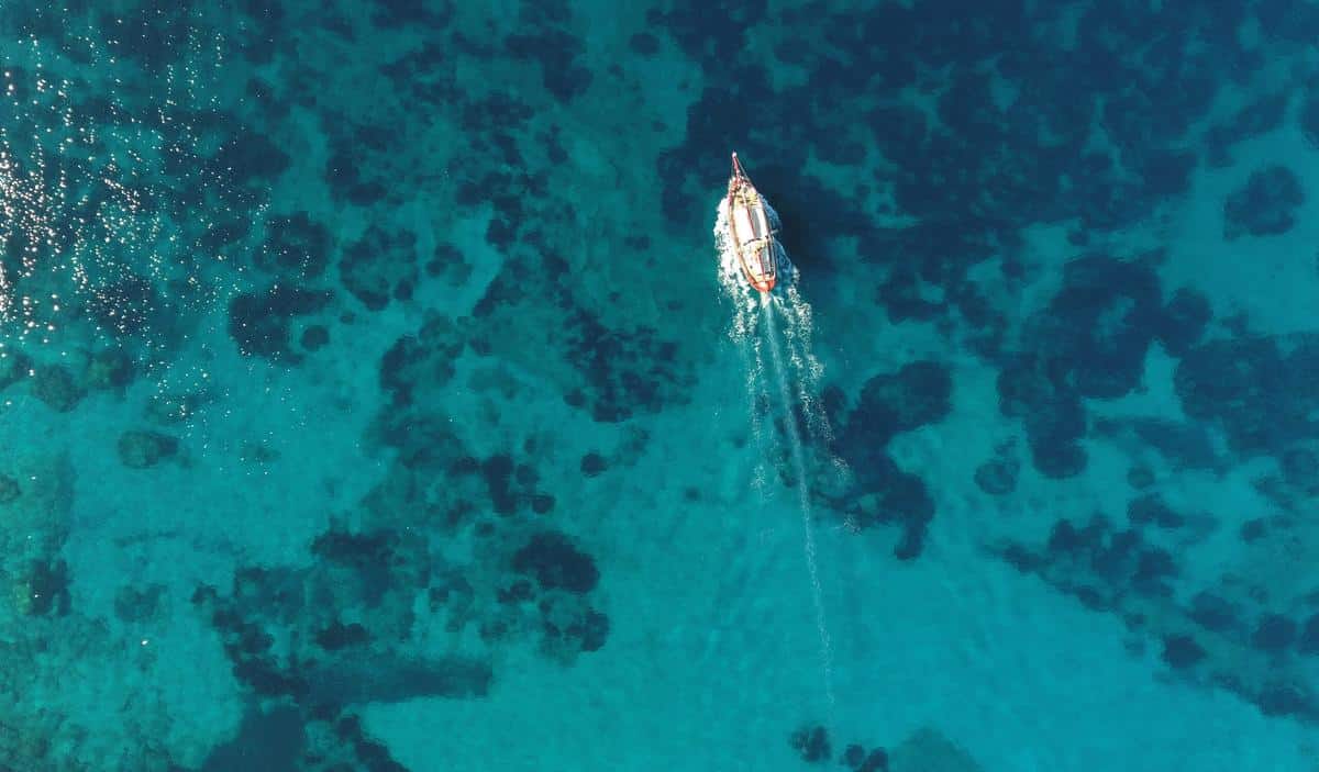 boat greece blue water porto heli