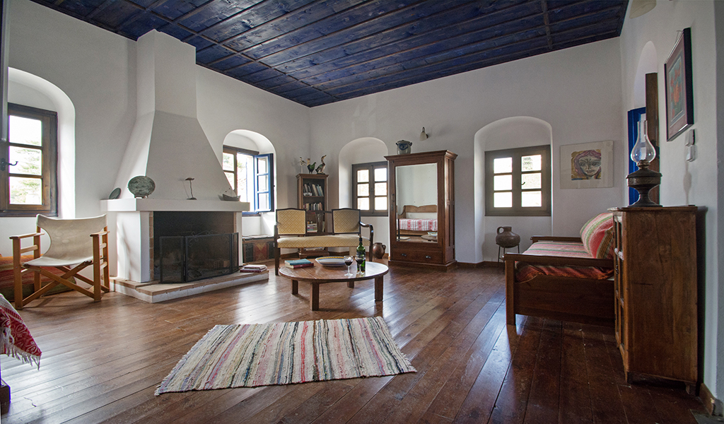venetian_residence_kythira_living_room_01